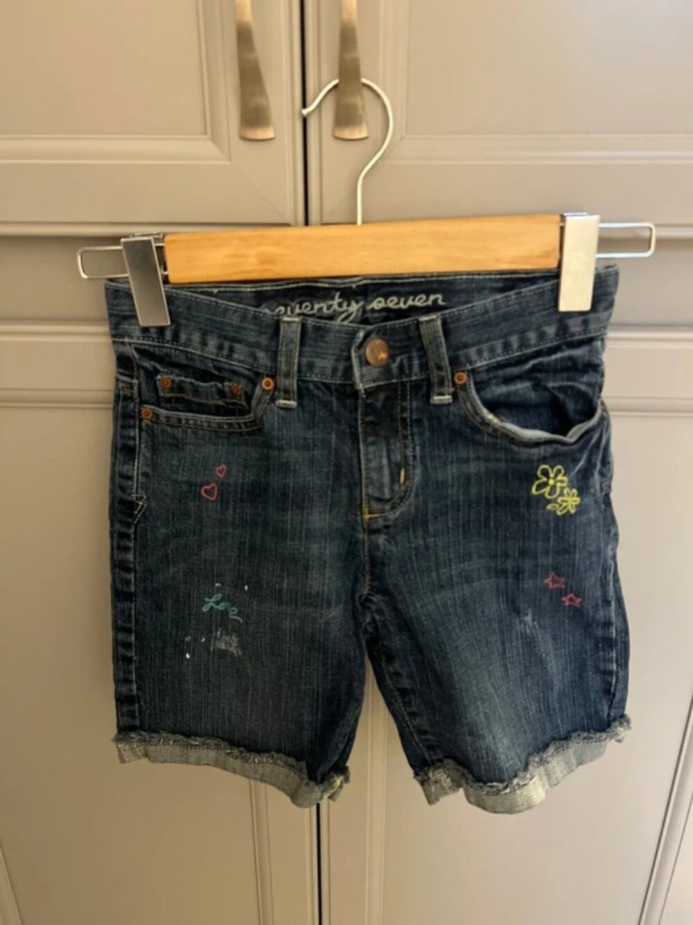 Girls denim shorts size 8 has adjustable waist euc